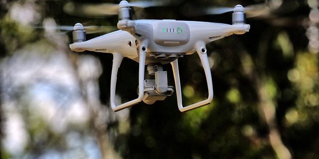 drone-2120536_640-640×410